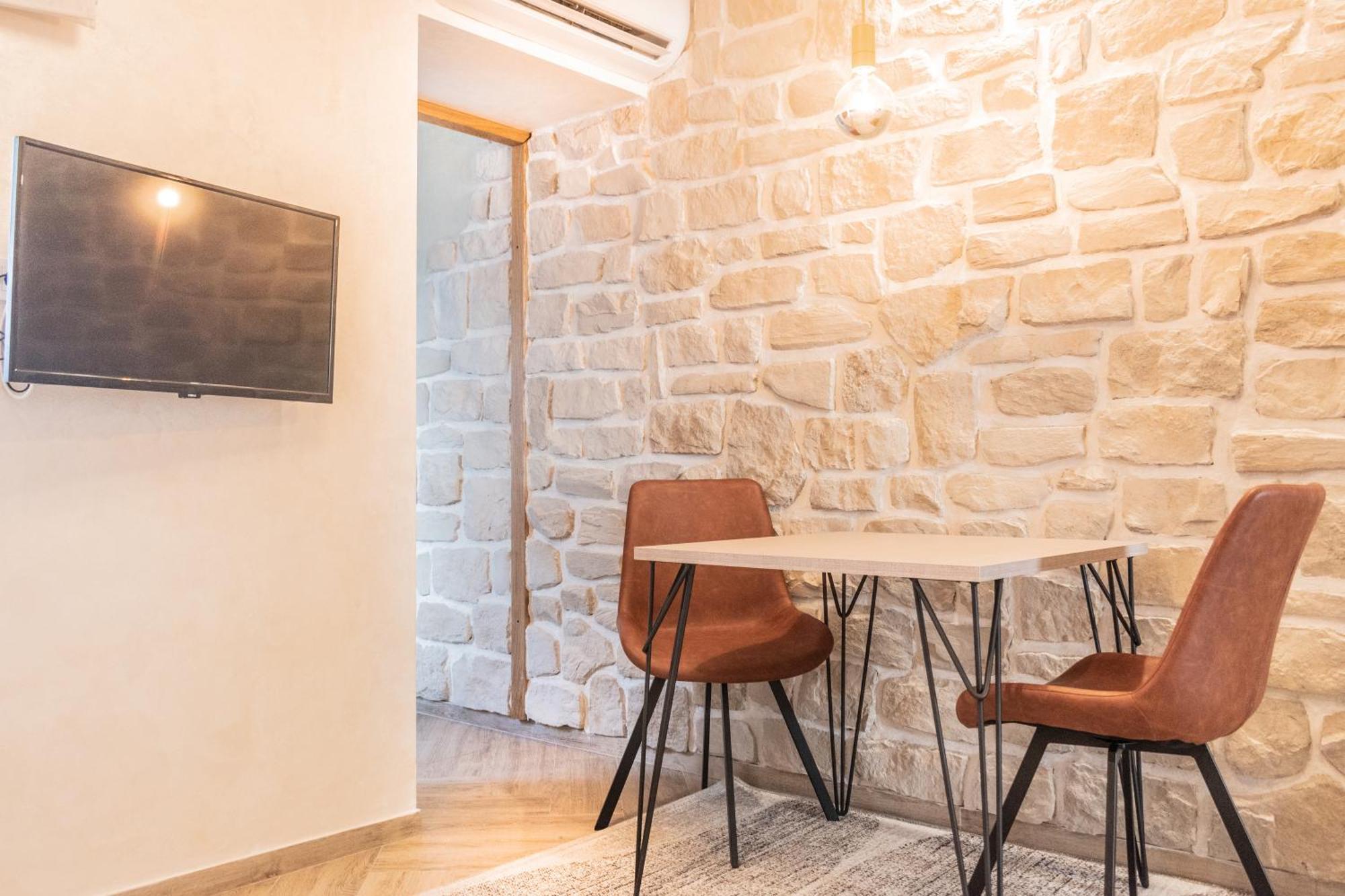 L&B Amphitheater Apartments Πούλα Εξωτερικό φωτογραφία